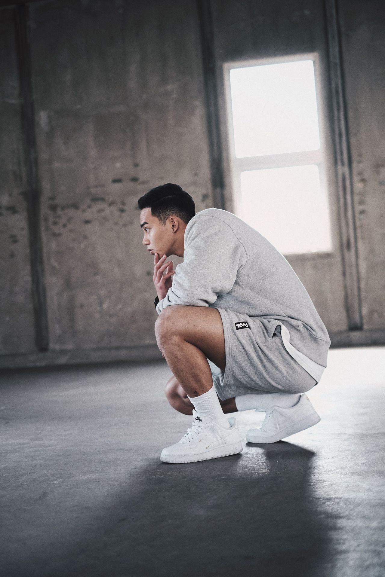 Solid Color Loose Bottom Crotch Shorts Men