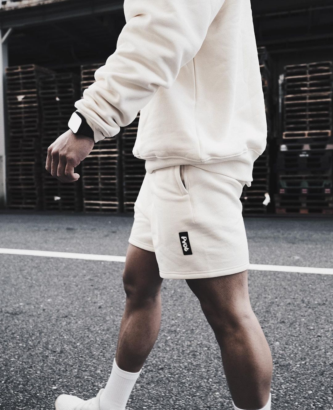 Solid Color Loose Bottom Crotch Shorts Men